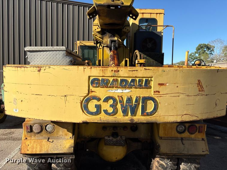image for item EU7424 Gradall GW-362-G3WD wheeled excavator