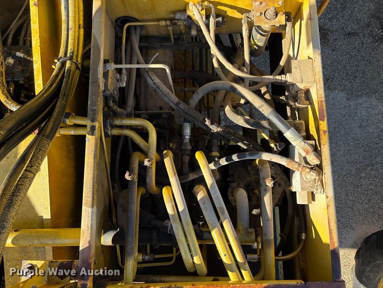 image for item EU7424 Gradall GW-362-G3WD wheeled excavator