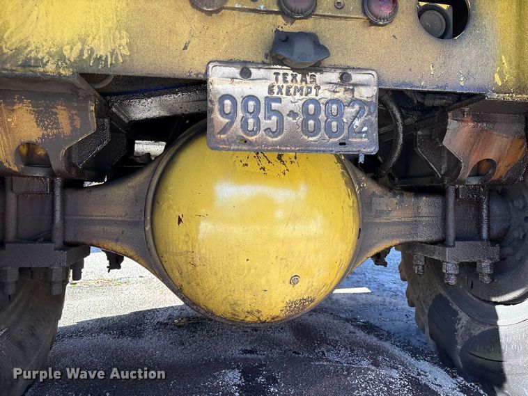 image for item EU7424 Gradall GW-362-G3WD wheeled excavator