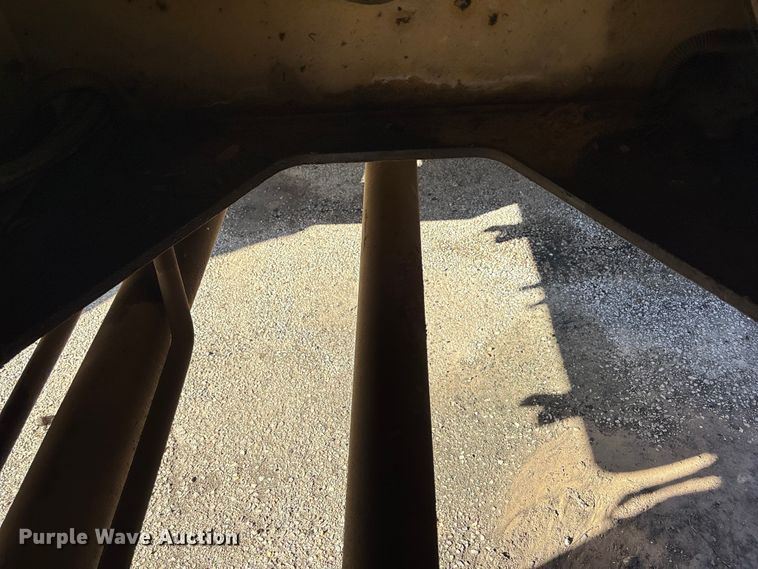 image for item EU7424 Gradall GW-362-G3WD wheeled excavator