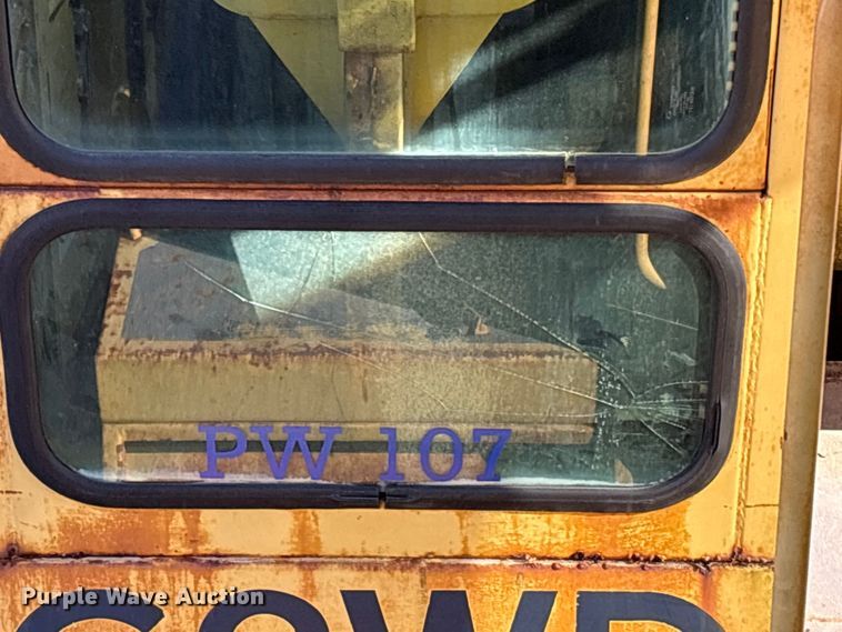 image for item EU7424 Gradall GW-362-G3WD wheeled excavator