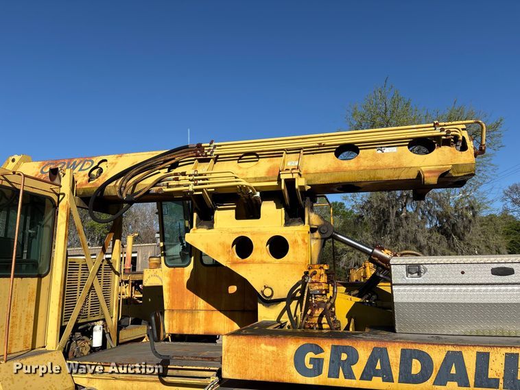 image for item EU7424 Gradall GW-362-G3WD wheeled excavator