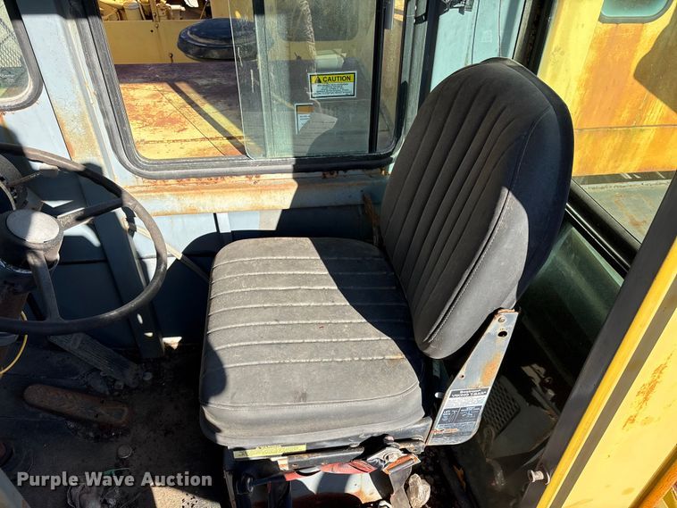 image for item EU7424 Gradall GW-362-G3WD wheeled excavator