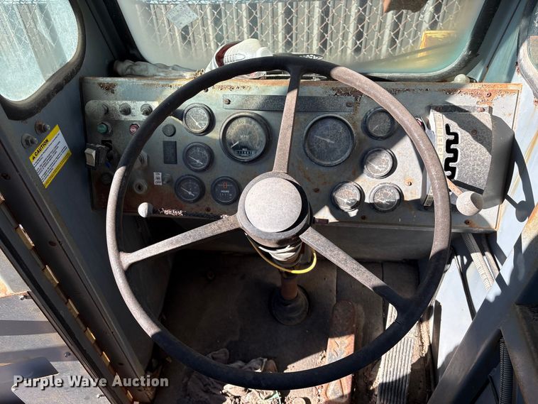 image for item EU7424 Gradall GW-362-G3WD wheeled excavator