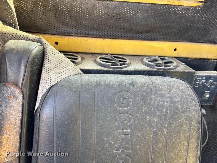 image for item EU7424 Gradall GW-362-G3WD wheeled excavator