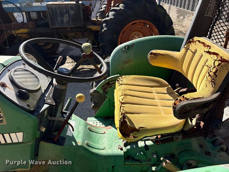 image for item EU7425 1992 John Deere 2155 tractor
