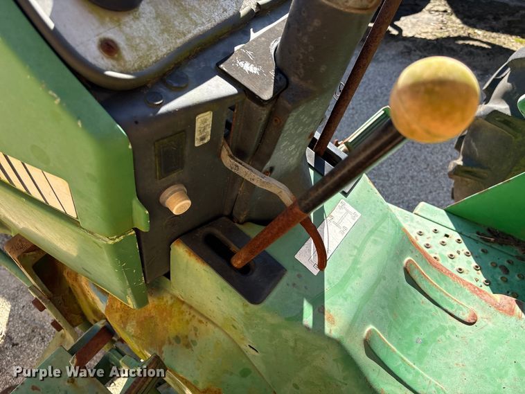 image for item EU7425 1992 John Deere 2155 tractor