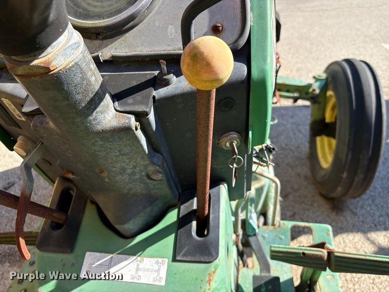 image for item EU7425 1992 John Deere 2155 tractor