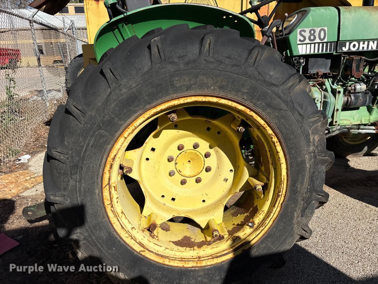 image for item EU7425 1992 John Deere 2155 tractor