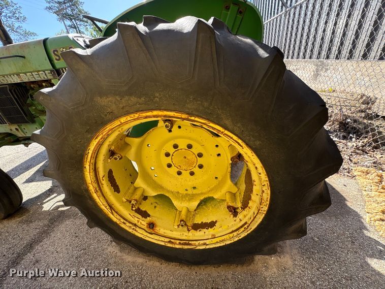 image for item EU7425 1992 John Deere 2155 tractor