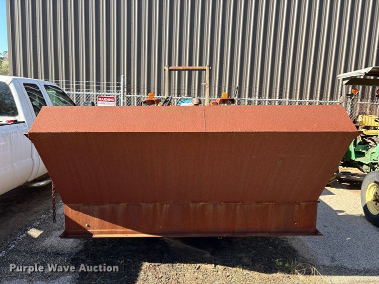 image for item EU7426 1983 Ford 5610 tractor