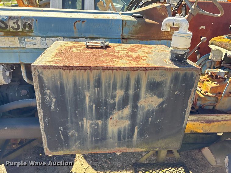 image for item EU7426 1983 Ford 5610 tractor