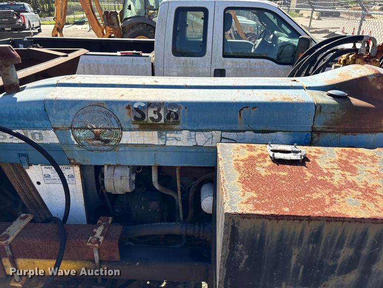 image for item EU7426 1983 Ford 5610 tractor