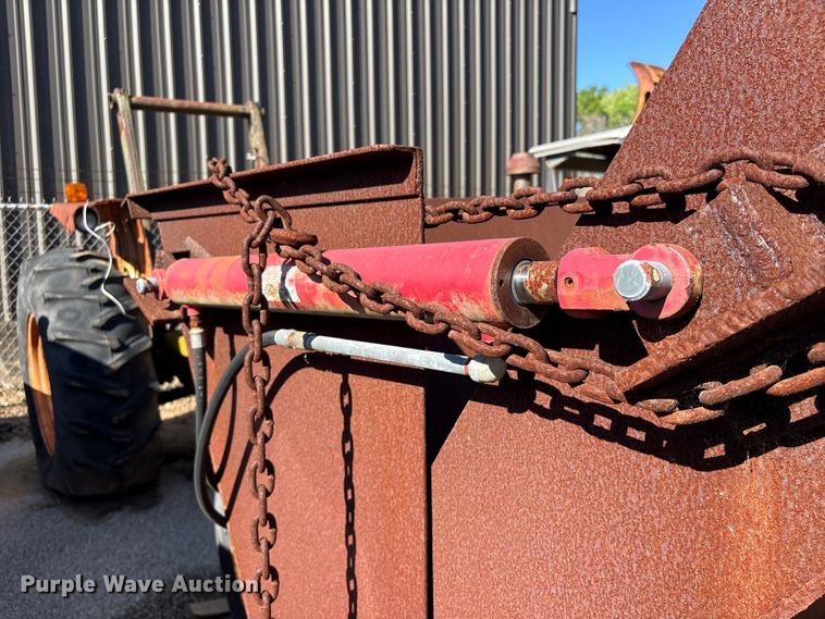 image for item EU7426 1983 Ford 5610 tractor