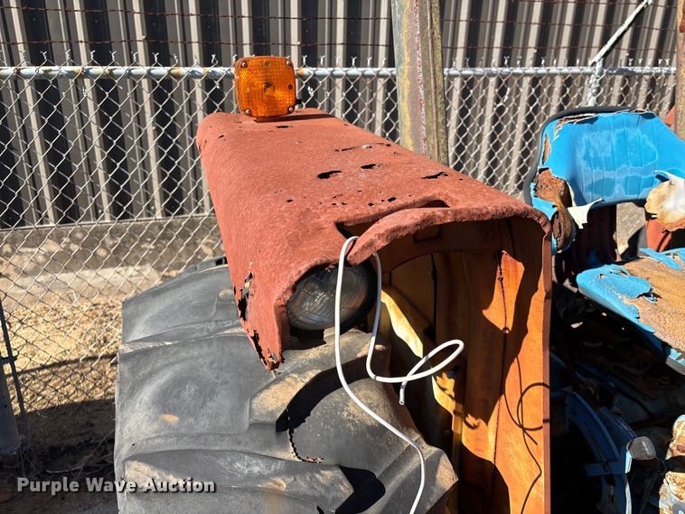 image for item EU7426 1983 Ford 5610 tractor