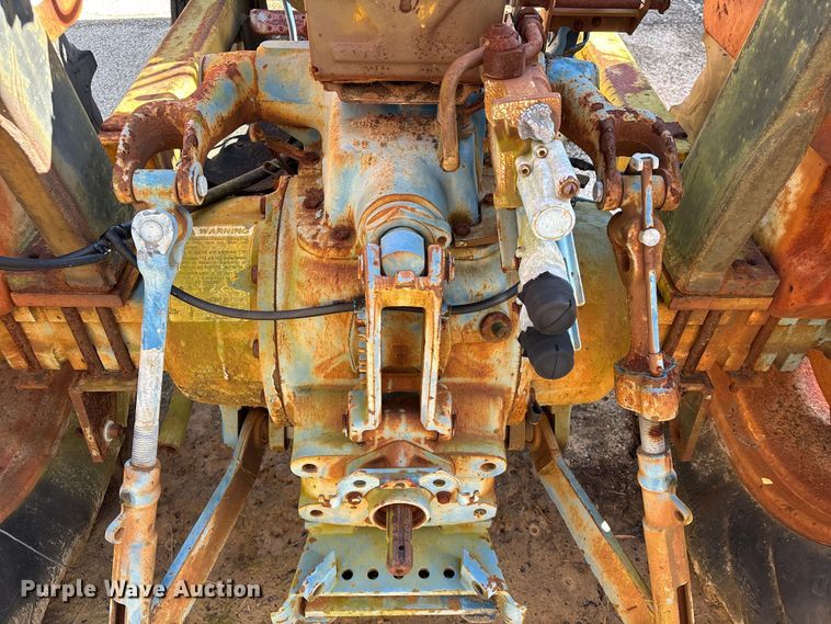 image for item EU7426 1983 Ford 5610 tractor