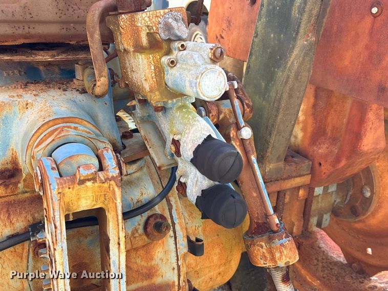 image for item EU7426 1983 Ford 5610 tractor
