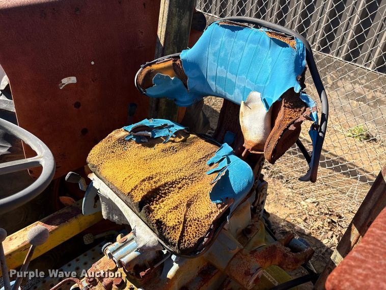 image for item EU7426 1983 Ford 5610 tractor