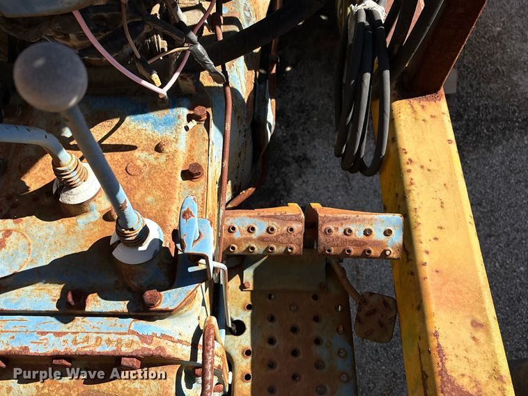 image for item EU7426 1983 Ford 5610 tractor