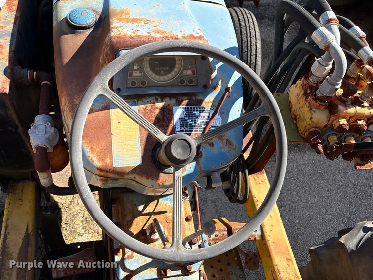 image for item EU7426 1983 Ford 5610 tractor