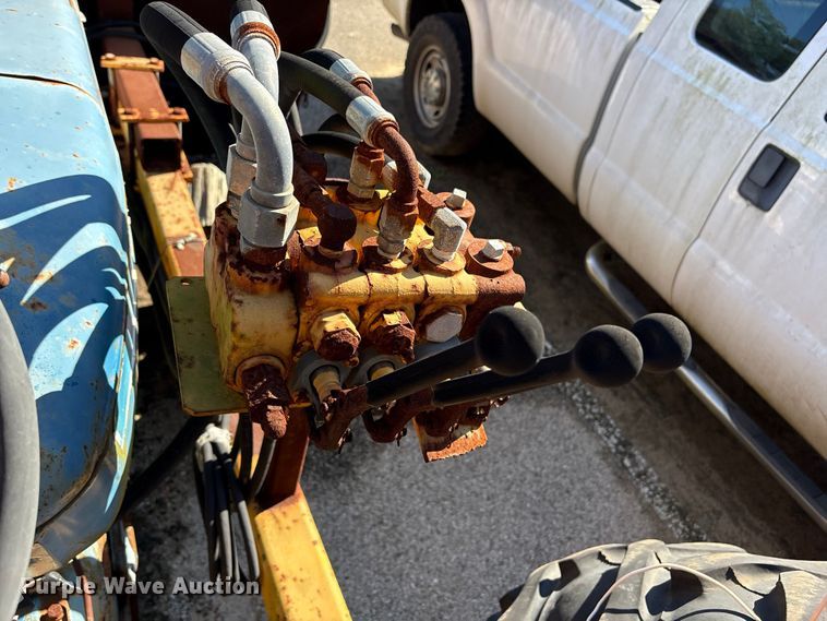 image for item EU7426 1983 Ford 5610 tractor