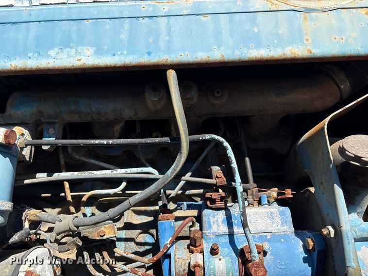 image for item EU7426 1983 Ford 5610 tractor