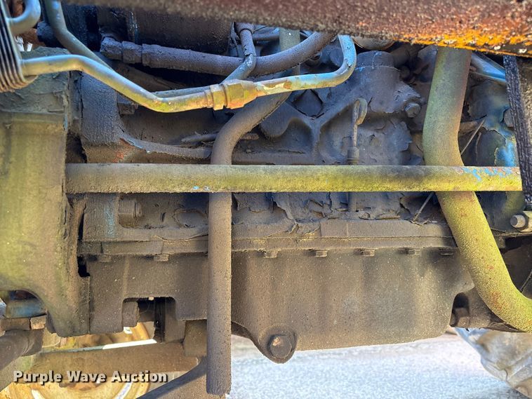 image for item EU7426 1983 Ford 5610 tractor