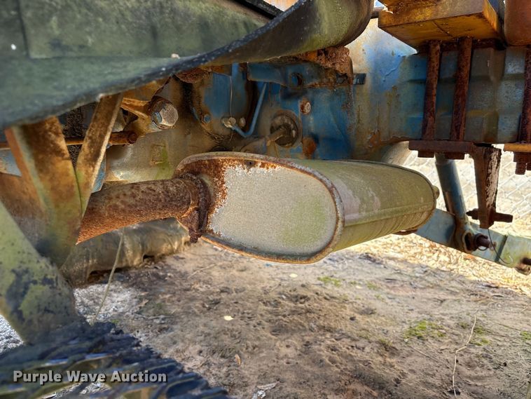 image for item EU7426 1983 Ford 5610 tractor