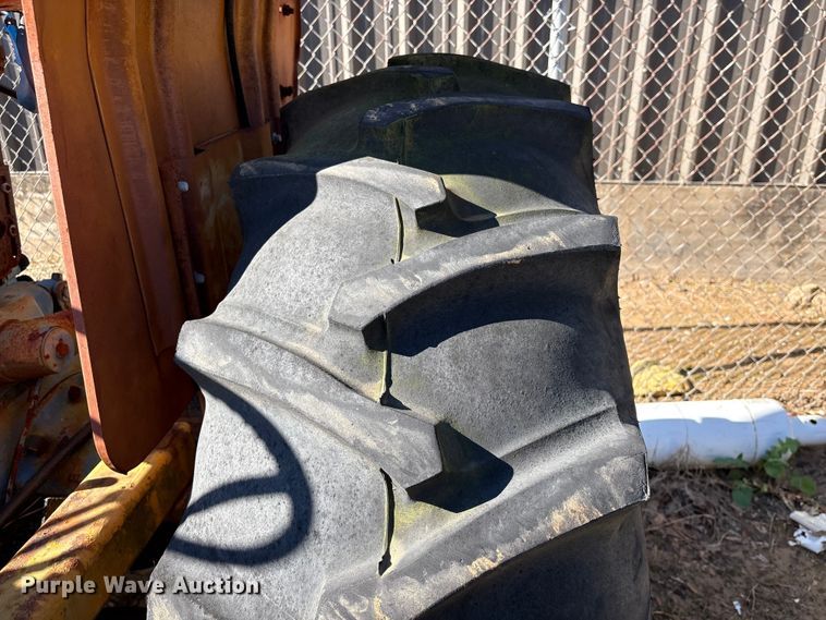 image for item EU7426 1983 Ford 5610 tractor