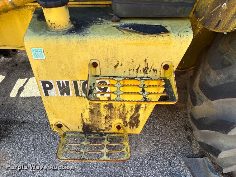 image for item EU7428 2001 New Holland LB75B backhoe