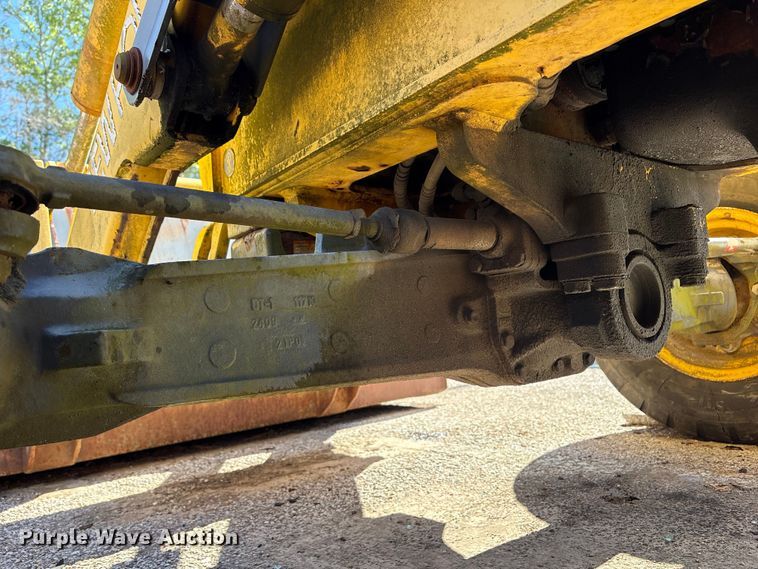 image for item EU7428 2001 New Holland LB75B backhoe