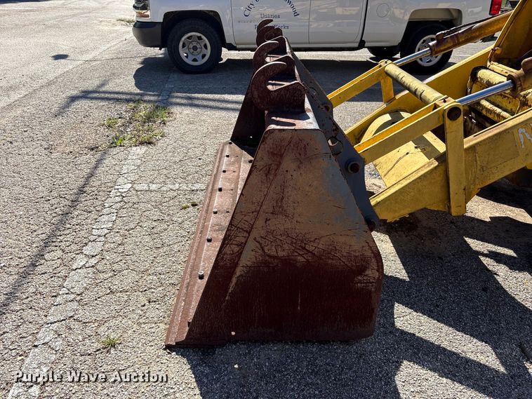 image for item EU7428 2001 New Holland LB75B backhoe