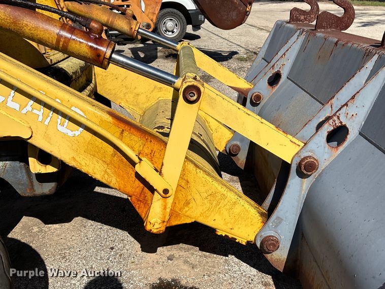 image for item EU7428 2001 New Holland LB75B backhoe