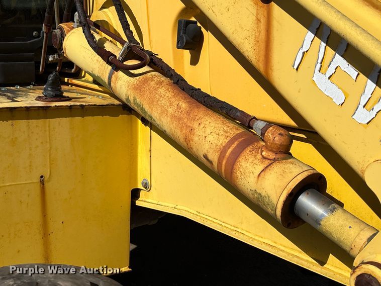image for item EU7428 2001 New Holland LB75B backhoe