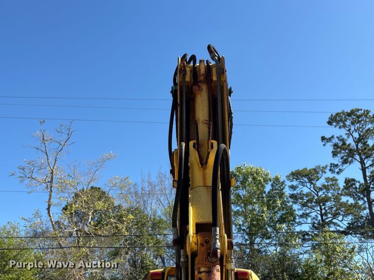 image for item EU7428 2001 New Holland LB75B backhoe