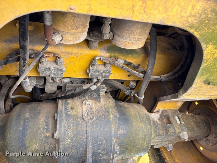 image for item EU7428 2001 New Holland LB75B backhoe