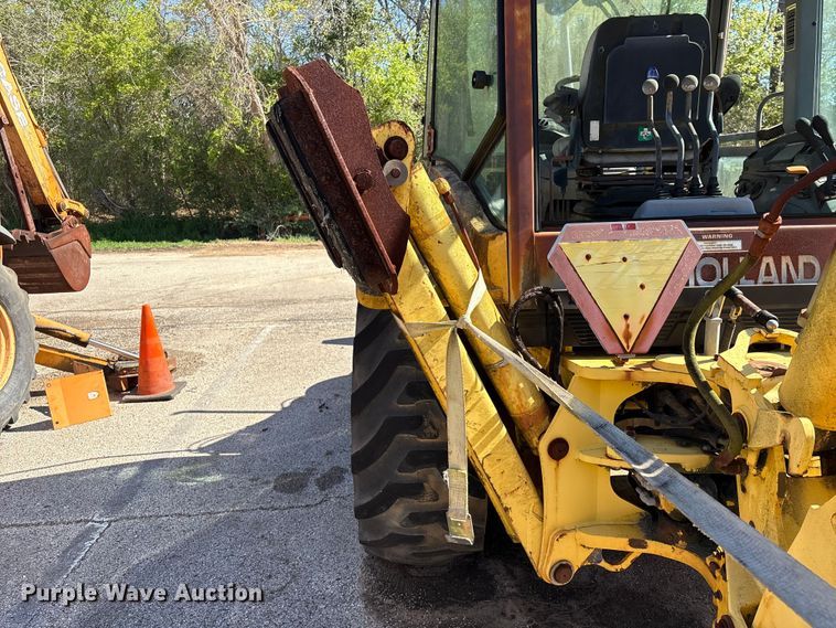 image for item EU7428 2001 New Holland LB75B backhoe