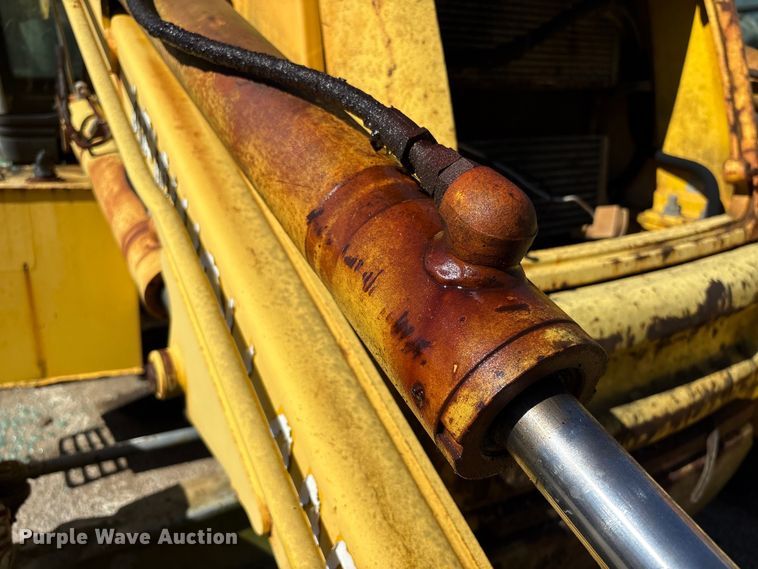 image for item EU7428 2001 New Holland LB75B backhoe