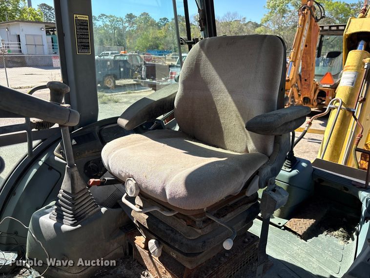 image for item EU7428 2001 New Holland LB75B backhoe