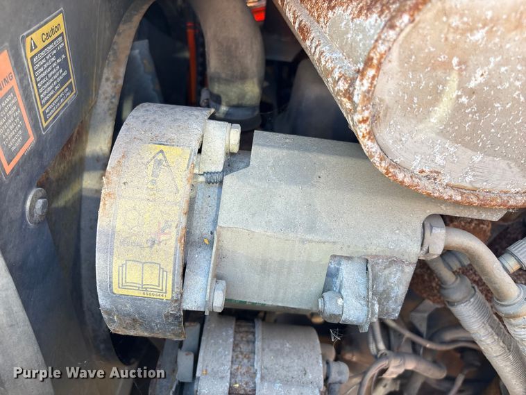 image for item EU7428 2001 New Holland LB75B backhoe