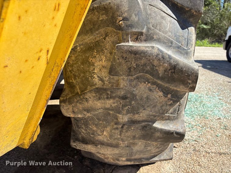 image for item EU7428 2001 New Holland LB75B backhoe