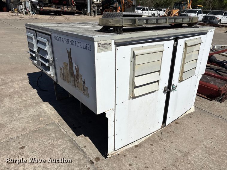 image for item EU7431 Deerskin Manufacturing animal control pickup truck bed