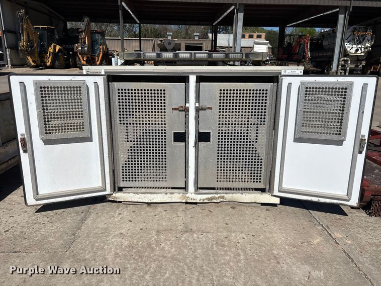 image for item EU7431 Deerskin Manufacturing animal control pickup truck bed