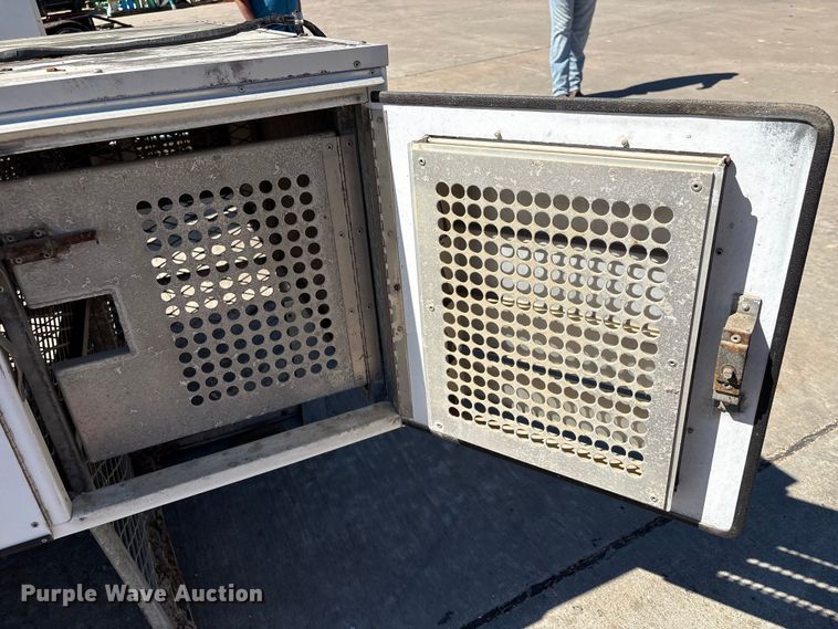 image for item EU7431 Deerskin Manufacturing animal control pickup truck bed