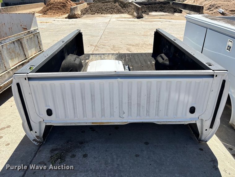 image for item EU7433 Ford  pickup truck bed