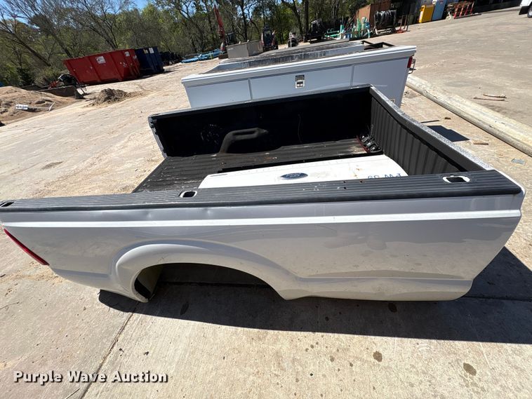 image for item EU7433 Ford  pickup truck bed