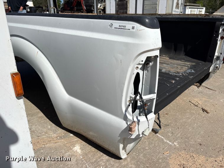 image for item EU7433 Ford  pickup truck bed