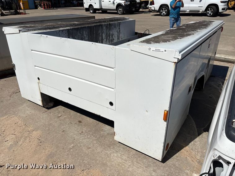 image for item EU7434 Reading 786690 utility bed