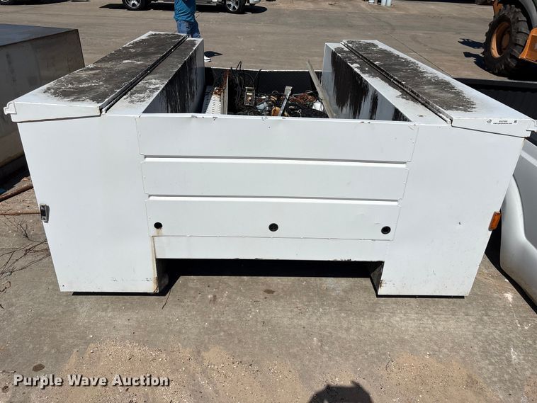 image for item EU7434 Reading 786690 utility bed