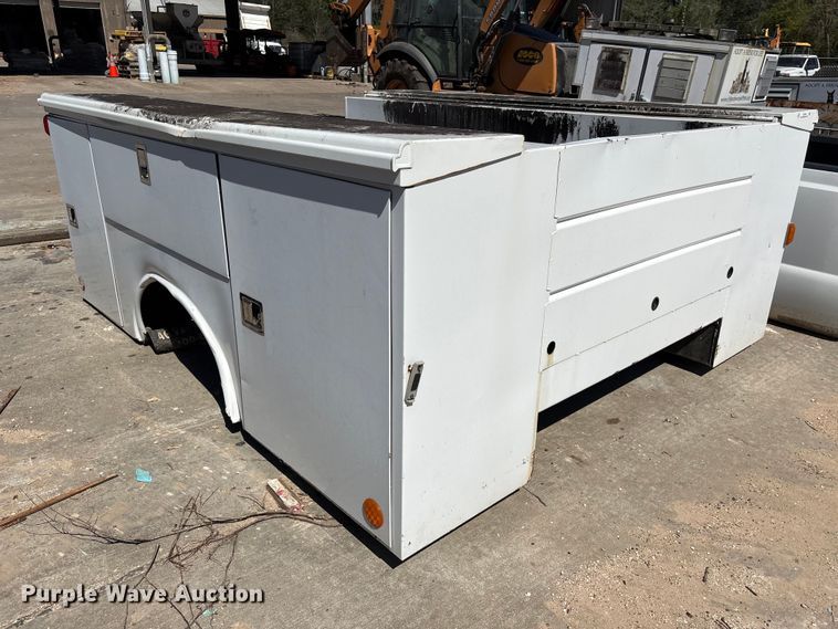 image for item EU7434 Reading 786690 utility bed